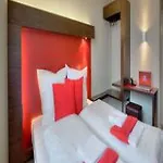 Meininger Hauptbahnhof Hotel