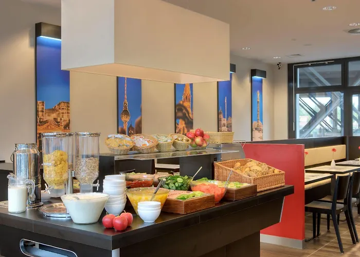 Hotel Meininger Hauptbahnhof 3*