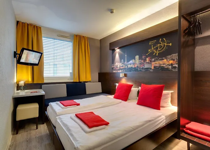 Meininger Hauptbahnhof 3*