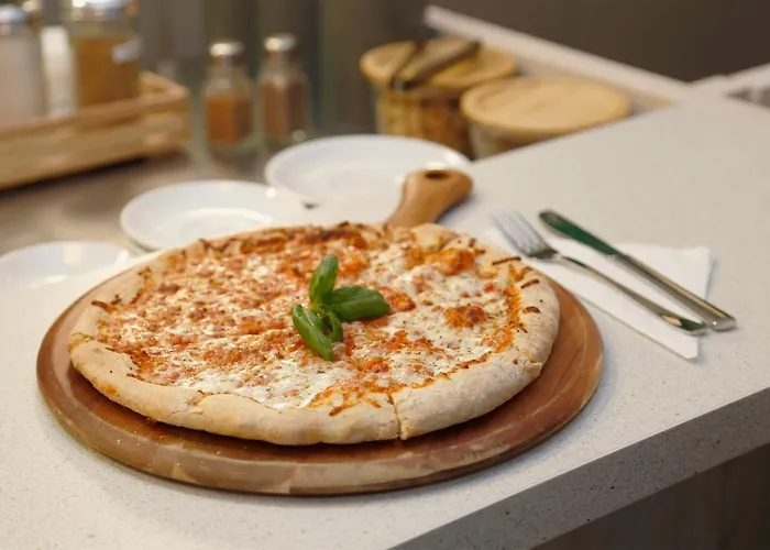 Meininger Hauptbahnhof 3*