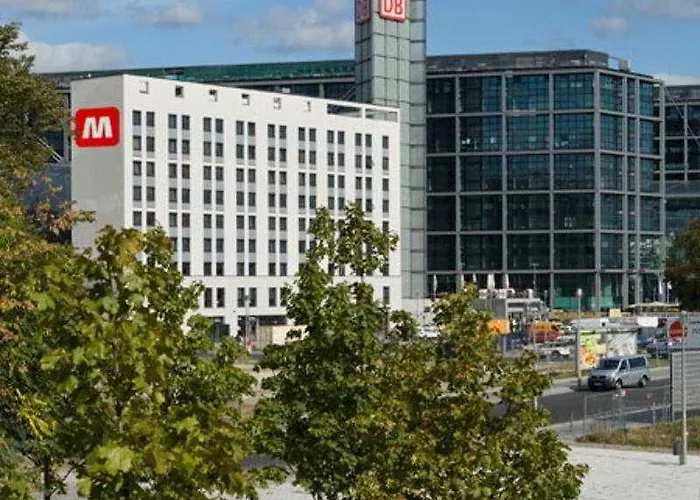 Meininger Hauptbahnhof Szálloda 3*