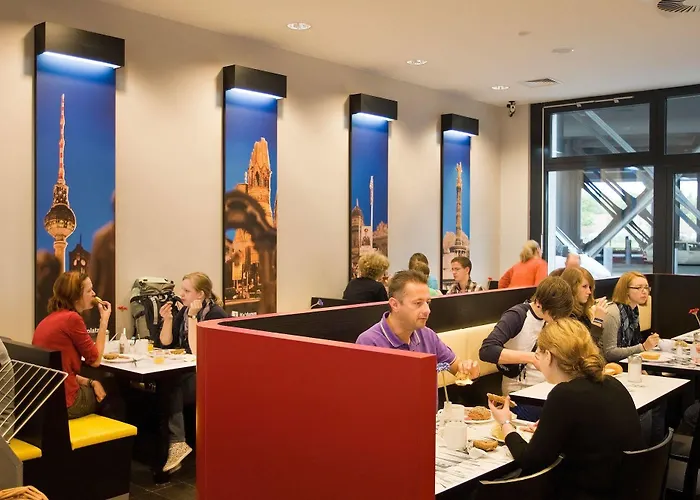 Meininger Hauptbahnhof Hotel 3*