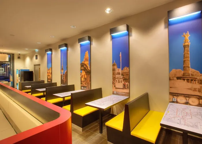 Meininger Hauptbahnhof Hotel 3*