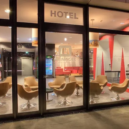 Meininger Hauptbahnhof Hotel 3*