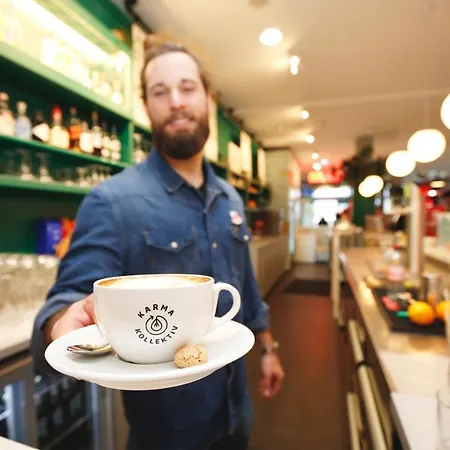 Hotel Meininger Hauptbahnhof 3*