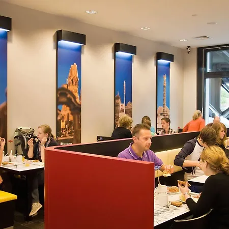 Meininger Hauptbahnhof Hotel 3*