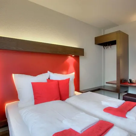 Hotel Meininger Hauptbahnhof 3*