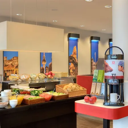 Meininger Hauptbahnhof Hotel 3*