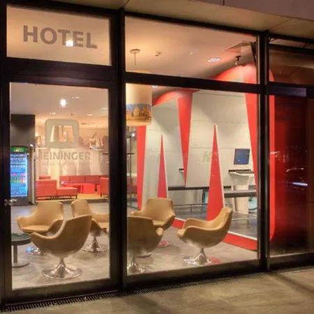 Meininger Hauptbahnhof Hotel