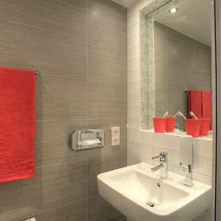 Meininger Hauptbahnhof 3* Berlino