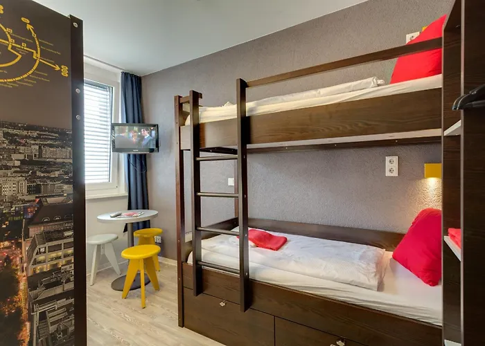 Meininger Hauptbahnhof Hotell 3*