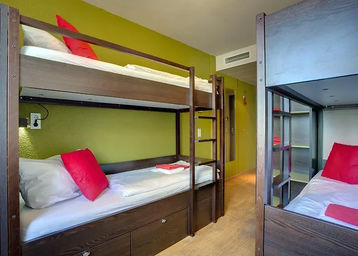 Meininger Hauptbahnhof Hotell 3*